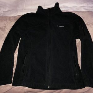 Columbia Women’s Black Zip Up!